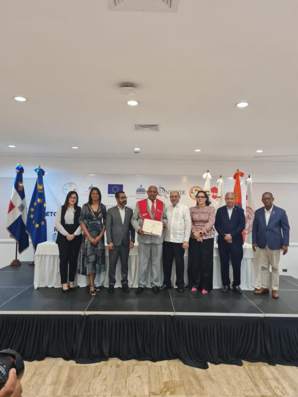El Presidente del CODIA Participa en Graduación de Evaluadores Estructurales en la República Dominicana