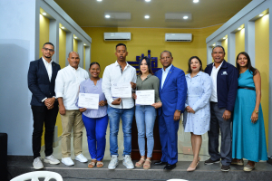 CODIA Regional Norte entrega certificados de participación en curso de AutoCAD