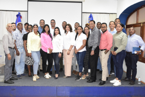 CODIA y MOPC Fortalecen Capacitación Profesional con Taller sobre Licitaciones de Caminos
