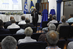 El presidente del CODIA asiste a conferencia sobre el pasado, presente y futuro del ISESCODIA