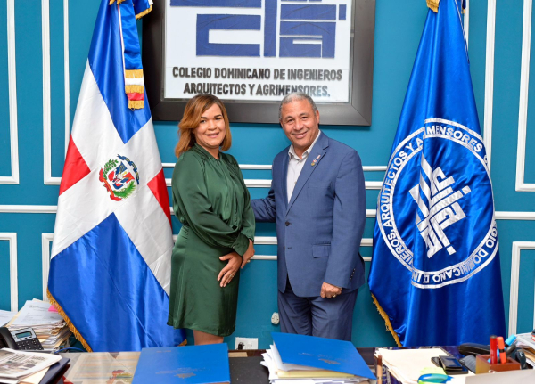 Presidente del CODIA recibe a la directora de ingeniería de la Policía Nacional