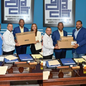 Entrega de computadoras a las Delegaciones María Trinidad Sánchez y Samaná