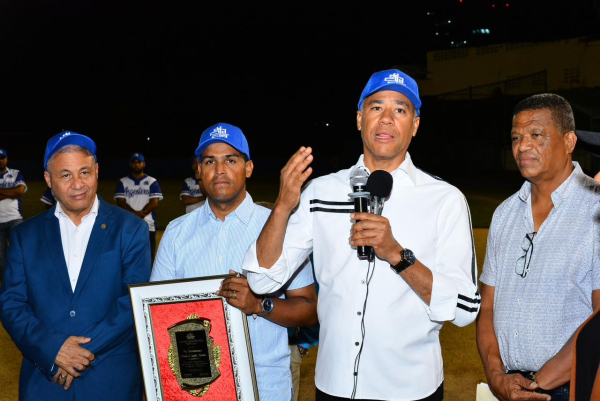 El presidente del CODIA participó del XIX Torneo de Softball “SOFTCODIA” de la Regional Norte