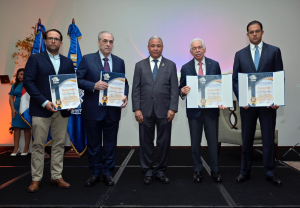 CODIA Reconoce a Destacados Profesionales en su 61 Aniversario: Celebración de Trayectorias Ejemplares en Ingeniería, Arquitectura y Agrimensura